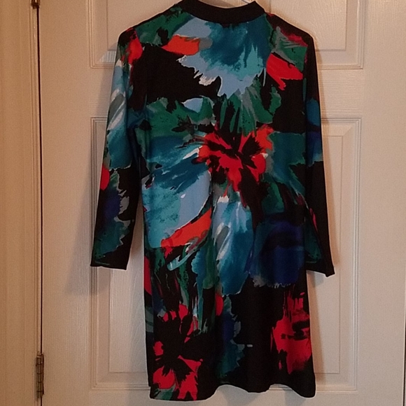 Dress - Picture 2 of 2